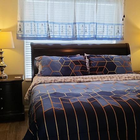 Spacious Beach House Unit,Beautifully Furnished 2 Bed 2Bath./2Min.Walk To Beach Clearwater Beach Exteriér fotografie