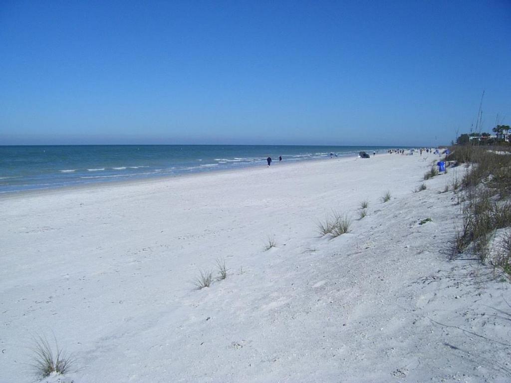 Spacious Beach House Unit,Beautifully Furnished 2 Bed 2Bath./2Min.Walk To Beach Clearwater Beach Exteriér fotografie