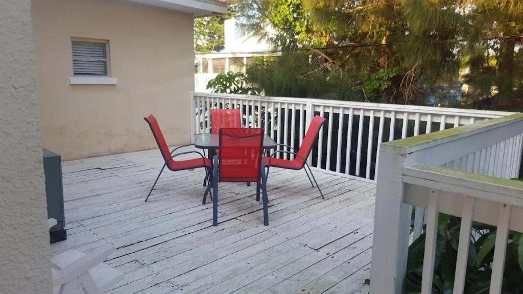 Spacious Beach House Unit,Beautifully Furnished 2 Bed 2Bath./2Min.Walk To Beach Clearwater Beach Exteriér fotografie