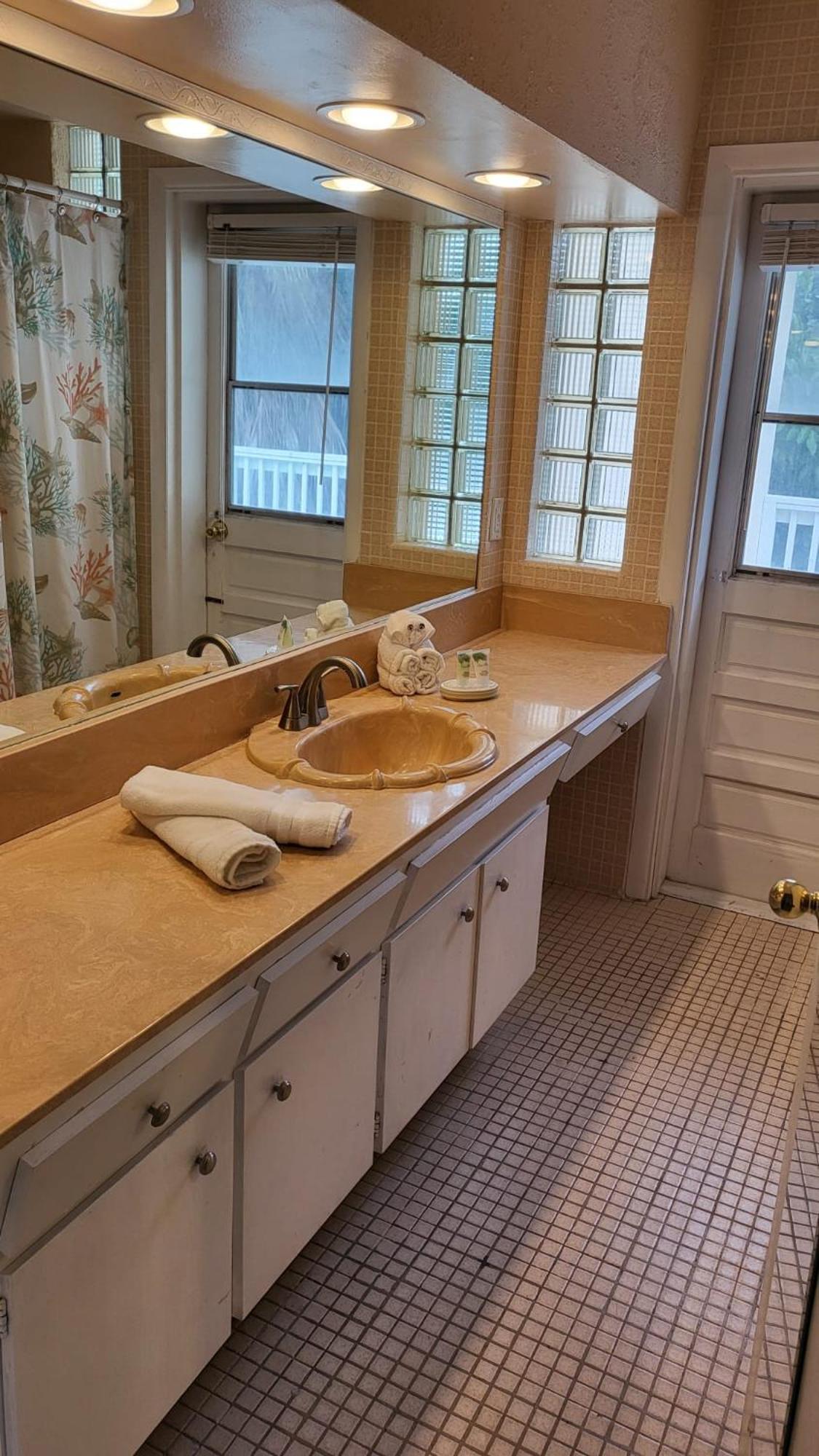 Spacious Beach House Unit,Beautifully Furnished 2 Bed 2Bath./2Min.Walk To Beach Clearwater Beach Exteriér fotografie